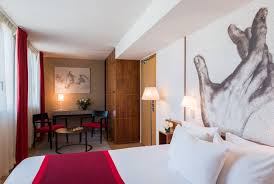 This explains the less prevalent title for the painting, la gioconda, or la. Hotel Le Monna Lisa Official Website Boutique Hotel In Paris