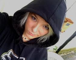 Ellen Devoe's Instagram, Twitter & Facebook