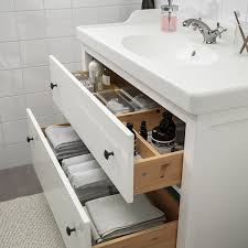 Le meuble pour salle de bain de chez ikea est fabriqué la plupart du temps en bois. Decouvrez Hemnes Rattviken Mobilier Salle De Bain 5 Pieces Blanc Runskar Mitigeur Lavabo Ikea Ikea