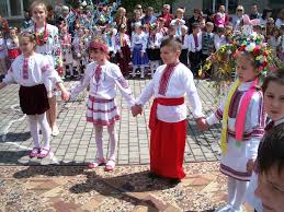 Традиційно день вишиванки відзначають щороку в третій четвер травня. Den Vishivanki V Ukrayini Slovo I Dilo