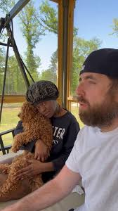 Yall please tell her we need a second dog 🐕 😁