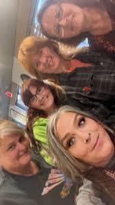 Linette Jeter's Instagram, Twitter & Facebook