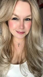 Jennifer Keeter's Instagram, Twitter & Facebook