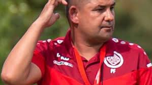 Mit Falk senkt sich das Durchschnittsalter: Ex-Profi muss als Trainer  größeren Umbruch managen als geplant