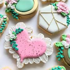 Pin By Amanda Warner On Cookies Heart Cookies Decorated Beautiful Cookies Sugar Cookies Decorated