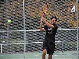 Idaho duo falls in first round