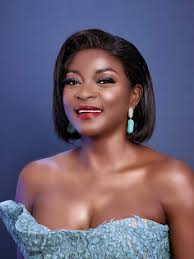 🔵PEOPLE Lucie Memba BOS 📍