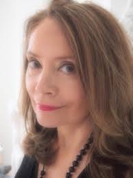 Lucy Hammond Giles' jewel-colored London home is full of Christmas cheer