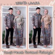 Lucinta menantang abash untuk membuka baju demi membantah tudingan bahwa ia adalah seorang wanita. Beli Sett Couple Kebaya Lanura Kebaya Wisuda Baju Lamaran Pakaian Tunangan Kebaya Murah Pasangan Seetracker Indonesia