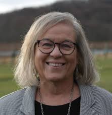 Life-Long Learning: Charlotte Mason, Classical Education, and Read-Aloud  Culture (a video interview with Kathy Weitz from Cottage Press)