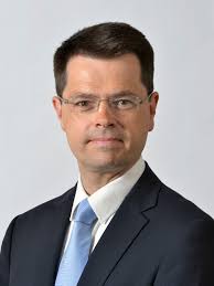 File:James Brokenshire 2015.jpg