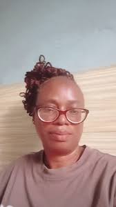 Content vs Real Life in Relationships