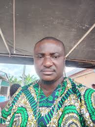 Oloi Esther Omoyenmwen Erediauwa (Nee Osunbor), the Eson N'Erie of Benin  kingdom (r. 1979-2014), the leader of the royal harem & senior wife of Oba  Erediauwa of Benin kingdom (r. 1979-2016). Credit: