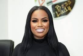 Tenisha Williams's Instagram, Twitter & Facebook