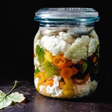 Rezept Von Lisa Eisenman Frisk Monica Eisenman Mixed Pickles In 2020 Rezepte Mit Blumenkohl Eingelegte Gurken Kochbuch