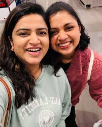 Some Insta connections just hit different when you meet them in real life…  @mom_of_vavakuttan ❤️🫶 #morning#instafamily❤️ #foryoupage #linturony