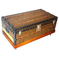 With a spacious hidden storage compartment perfect for stashing away magazines, books, newspapers or whatever else you need kept safe, the. Louis Vuitton Coffee And Cocktail Tables 13 For Sale At 1stdibs