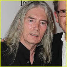 Derik Pires's Instagram, Twitter & Facebook