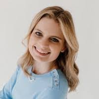 Anne Knauf's Instagram, Twitter & Facebook