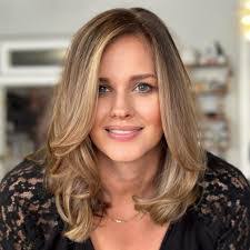 Heather Squires's Instagram, Twitter & Facebook