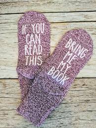 Book Club Gifts To Give To Your Best And Closest Reading Pals Bookclub Gifts Diy Gifts For Mom Gifts For Bookworms