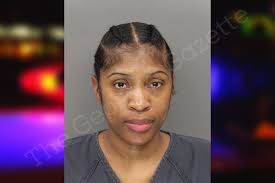 Shantell King's Instagram, Twitter & Facebook