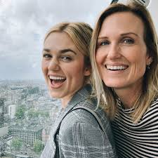 Happy National Daughters Day ❤️ I can't imagine life without these beauties  by my side!! @legitsadierob @bellarobb @rebeccalorobertson @marykaterob I  love you dearly!! #nationaldaughtersday