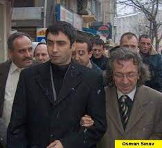 Abdulkadir şaşmaz'ın oğlu olan necati şaşmaz 1971'de elazığ'da doğdu. Necati Sasmaz Abd Ye Giderken Ucagi U Donusu Yapti Ve Kultur Sanat Haberleri