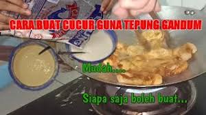 Bekas yang memang sebelum ini diisikan tepung gandum adalah. Cara Buat Cucur Dengan Tepung Gandum Youtube