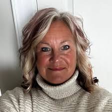 Keith Peer (@djpeerzy)