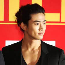 Coupes de cheveux pour hommes. 17 Styles De Coiffures Coreennes Coupe De Cheveux Homme