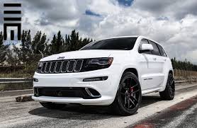3d реалистичный тюнинг и стайлинг jeep grand cherokee suv 2001. Jeep Grand Cherokee Srt On Black Custom Wheels By Exclusive Motoring Carid Com Gallery