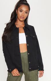 La petite veste noire : Veste En Jean Bleu Delave Oversized Prettylittlething Fr
