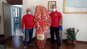 Incredibile dono per vero connosseuers di lavoro Il Supermercato Mette All Asta Un Uovo Di Pasqua Gigante Solidale