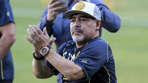 Diego maradona starb im november 2020. Fortgeschrittene Arthrose Maradona Braucht Prothesen In Knien