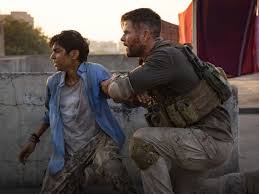 Chris hemsworth and randeep hooda in extraction. Extraction Review Chris Hemsworth Finds A Worthy Fight Movie Reviews Gulf News