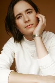 Camille Leonard's Instagram, Twitter & Facebook