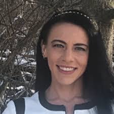 Carly Bennett's Instagram, Twitter & Facebook