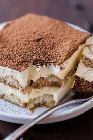 Tiramisu Is A Classic Italian No Bake Dessert Made With Layers Of Ladyfingers And Mascarpone Custard Crea In 2020 Tiramisu Recipe Best Tiramisu Recipe Tiramisu Dessert