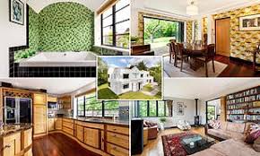 Shop wayfair for the best art deco bedroom furniture. Grand Designs Art Deco House Is For Sale For 1 6m On Zoopla Daily Mail Online