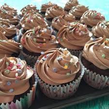 Ma Recette Pour Reussir De Parfaits Cupcakes Chocolat Avec Glacage A La Meringue Italienne Ces Parfaits C Recette Cupcake Gateaux Et Desserts Cupcake Chocolat