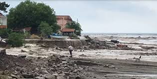 Sinop'ta kuvvetli ve gök gürültülü yağışlar kent merkezi ile türkeli ve ayancık ilçelerinde etkili oldu. Vaoeswktblju0m