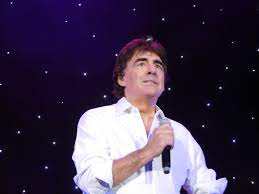 Claude barzotti (born 23 july 1953 as francesco barzotti) is a belgian singer of italian origin of the 1980s. Claude Barzotti Wikipedia
