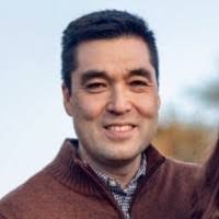 Dennis Stadler's Instagram, Twitter & Facebook