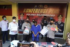 Dengan listrik pln, petani bojonegoro tak risau walau musim kemarau. Dengan Foto Bugil Pelanggan Tukang Servis Laptop Di Bojonegoro Minta Jatah Servis Kejantanan Dan Uang Rp 10 Juta Klikjatim Com