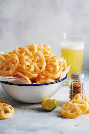 Chicharrones De Harina Mexican Wheel Chips Homemade Muy Delish Food Mexican Snacks Mexican Food Recipes
