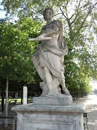 Retrouvez les plus belles photos des œuvres d'art exposées dans les musées de france. La Statue Jules Cesar Paris Aktuelle 2021 Lohnt Es Sich Mit Fotos
