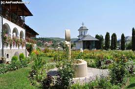 Inregistrare vecernie , deschizand tu mana ta ! Poze MÄƒnÄƒstirea FrÄƒsinei Muereasca Ramnicu Valcea P 1 2 Amfostacolo