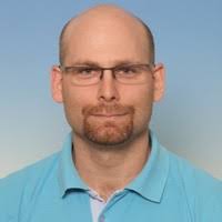 50+ profilů „Peter“