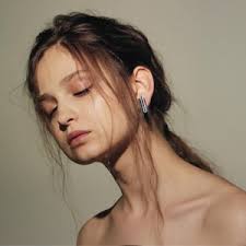 Anastasia interessiert nicht, dass ihre mitstreiterinnen neidisch sind. Anastasia Borisova Female Fashion Models Bellazon